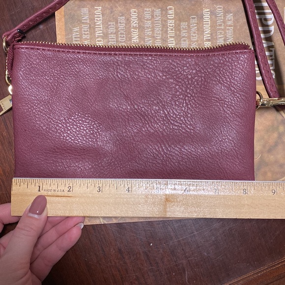 Vegan Jen & Co Purse Crossbody maroon - Picture 4 of 5